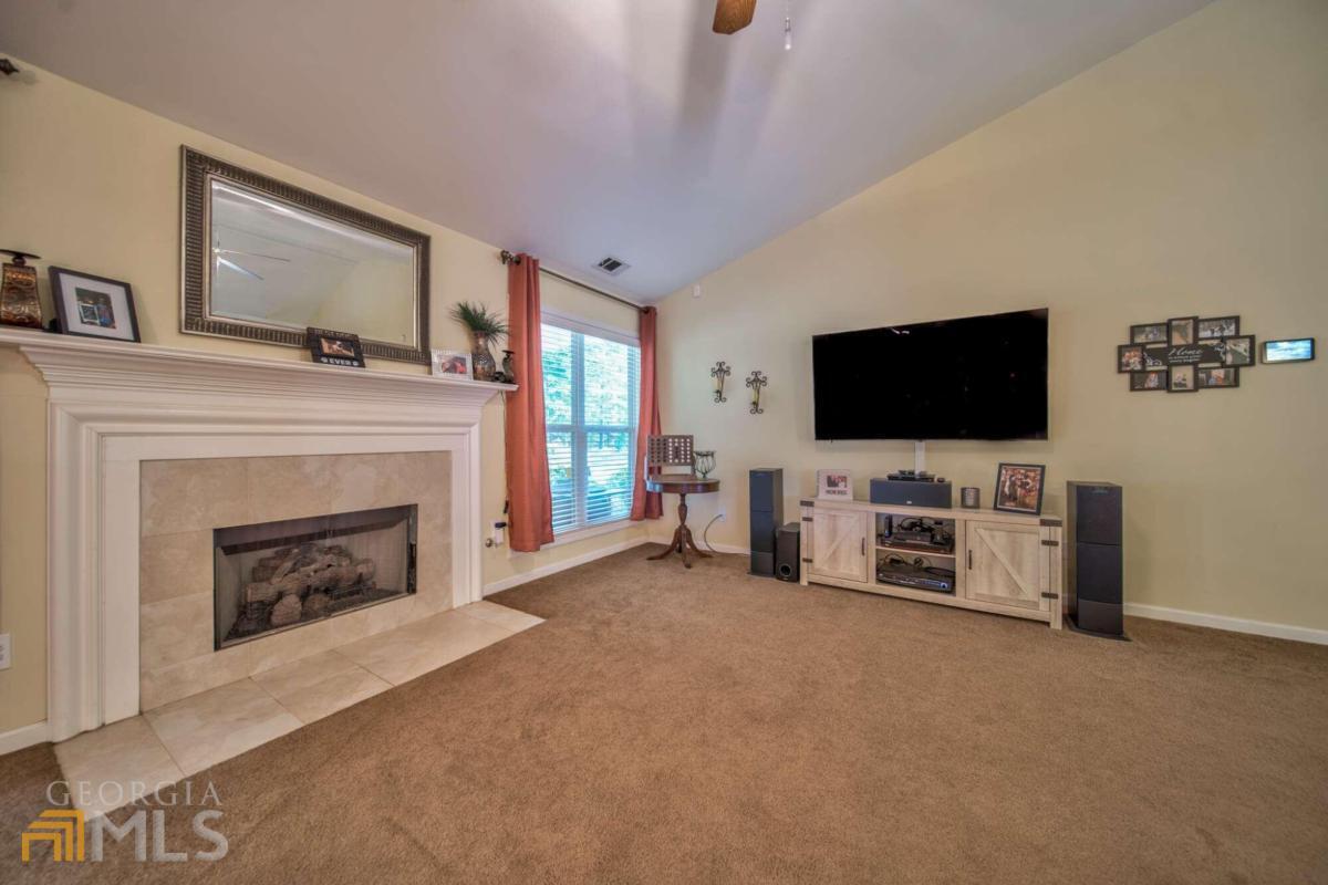 Georgian Acres - Residential