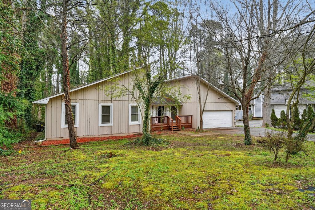 Photo of 1459 Hidden Hills Parkway, Stone Mountain, GA 30088 (MLS # 10714247)