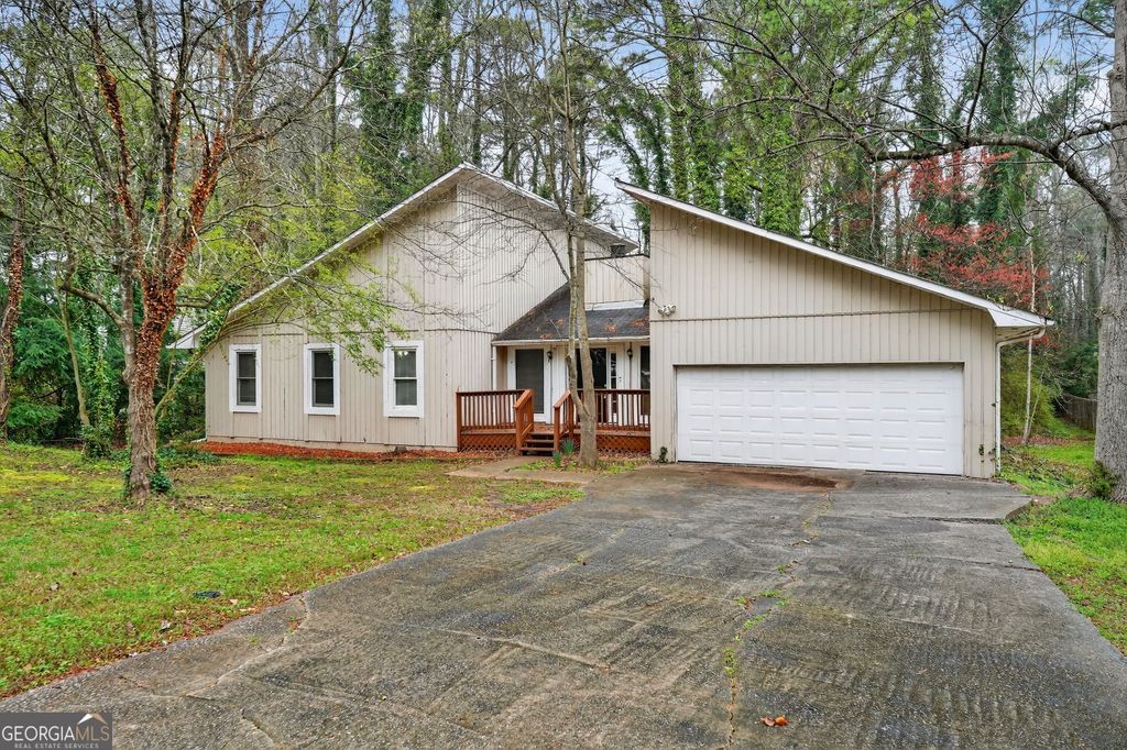 Photo of 1459 Hidden Hills Parkway, Stone Mountain, GA 30088 (MLS # 10714247)