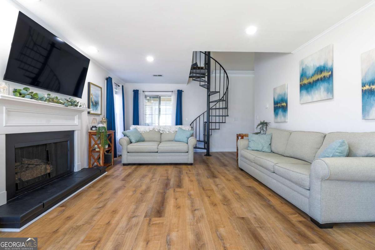 404 Countryside PL SE