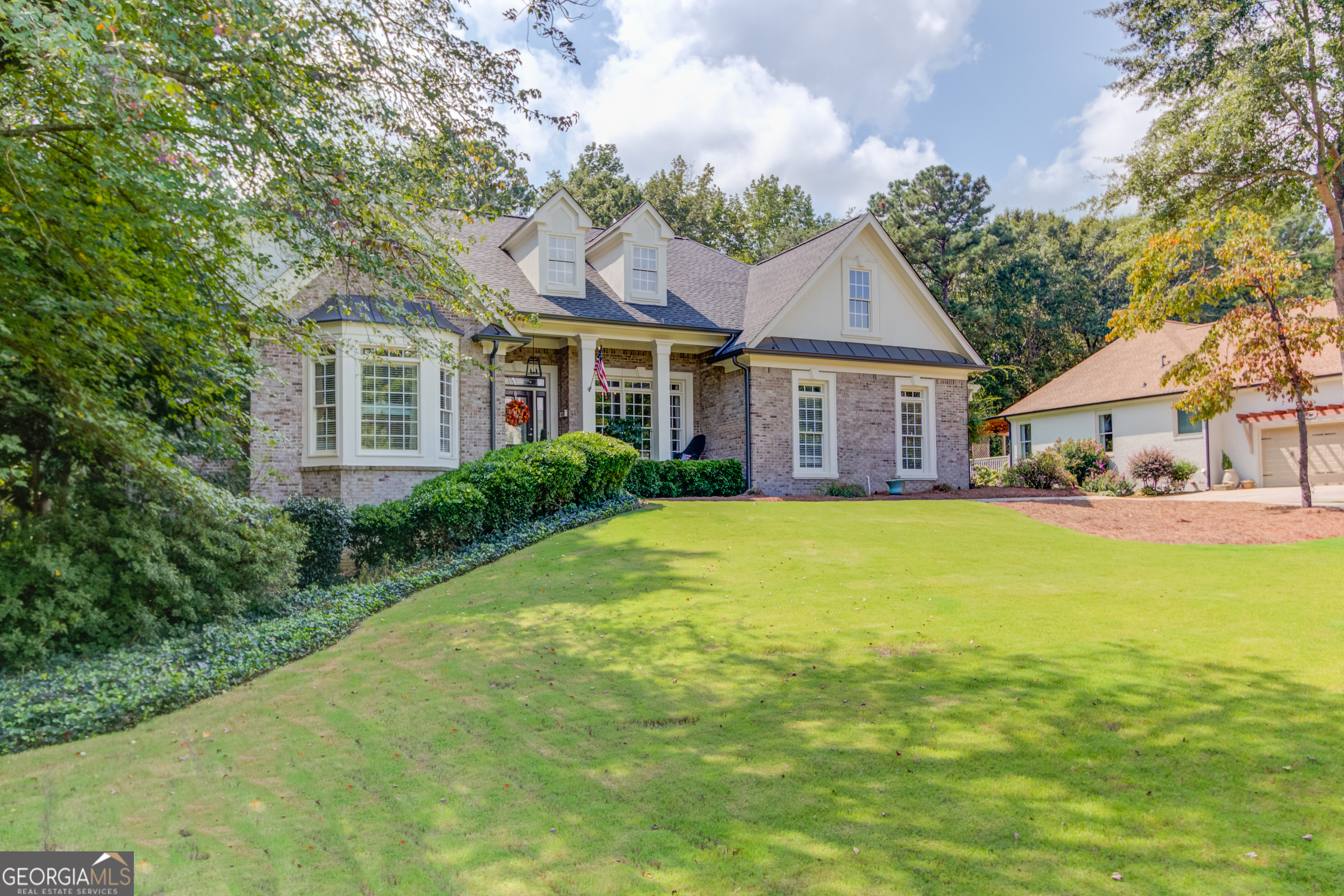 951 Providence LN