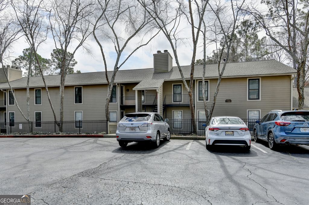 Photo of 711 River Mill Circle, Roswell, GA 30075 (MLS # 10705496)