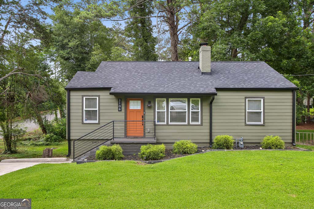 Photo of 2106 Penrose Drive, East Point, GA 30344 (MLS # 10793022)
