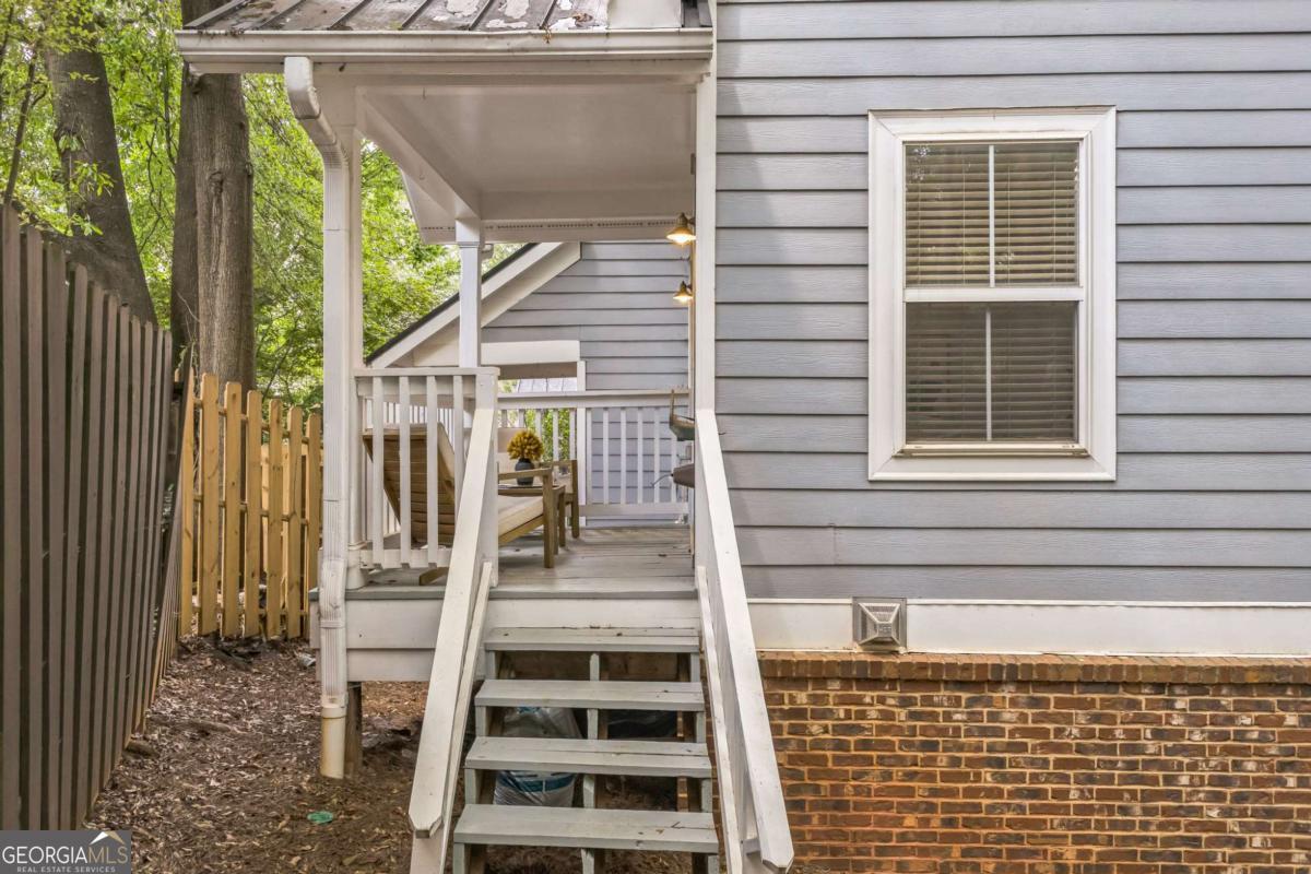 234 Carlyle Park DR NE
