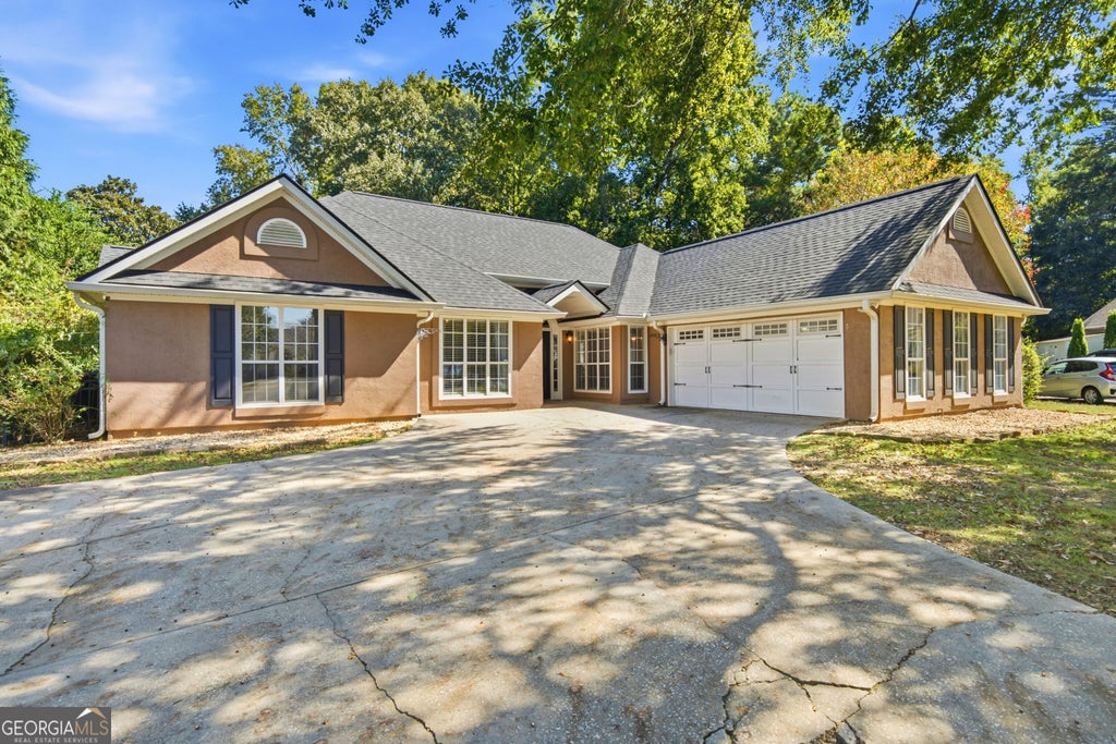 Photo of 404 Cimaron Park, Peachtree City, GA 30269 (MLS # 10872034)