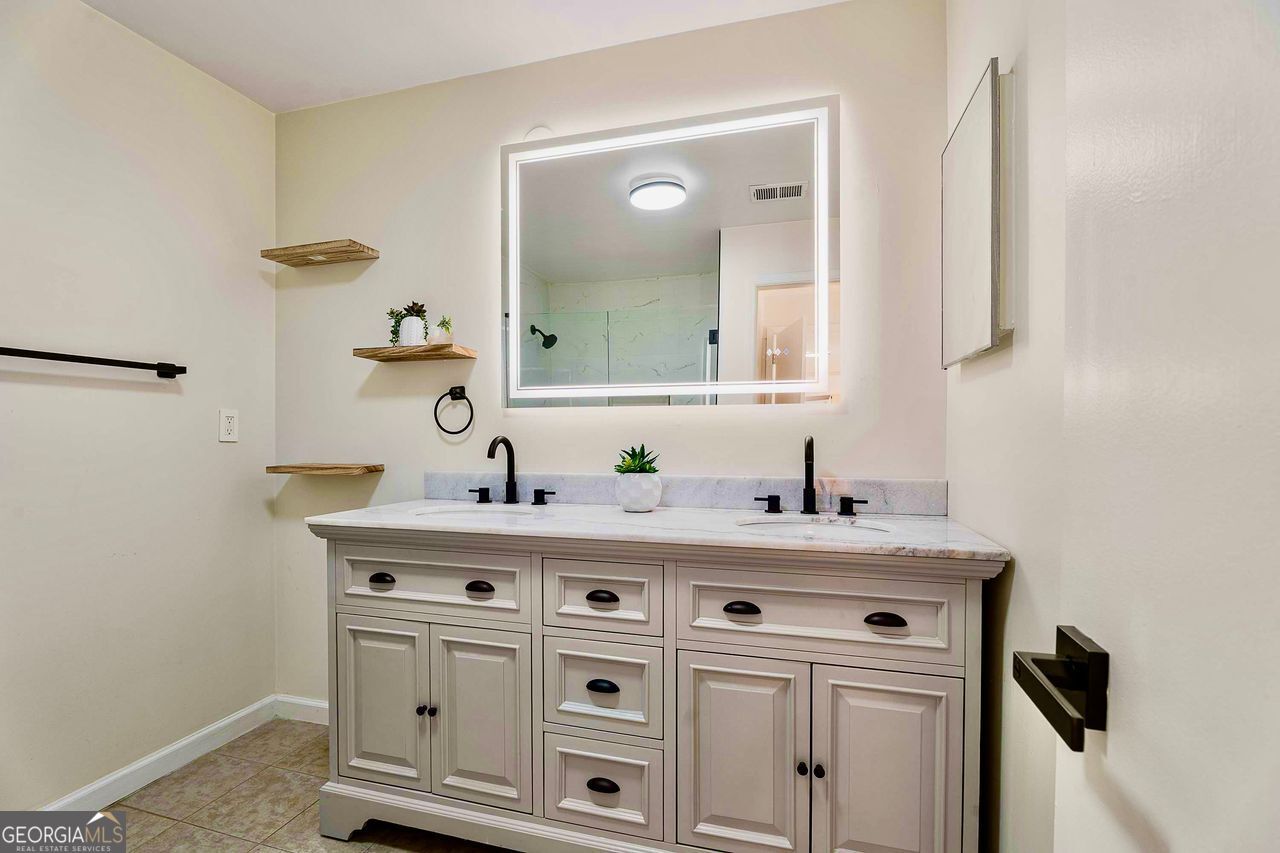 Bentley Ridge - Residential