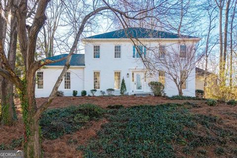 Photo of 2360 Milstead Circle NE, Marietta, GA 30066 (MLS # 10676403)