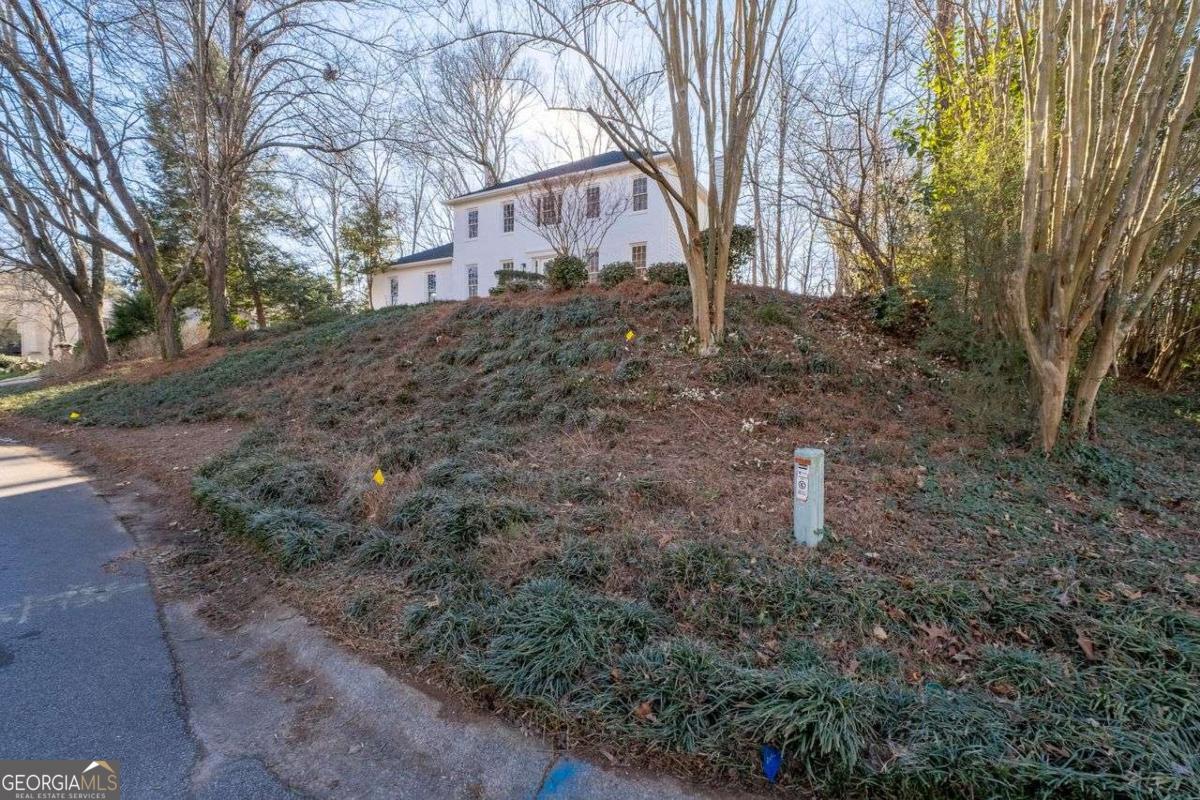 2360 Milstead CIR NE