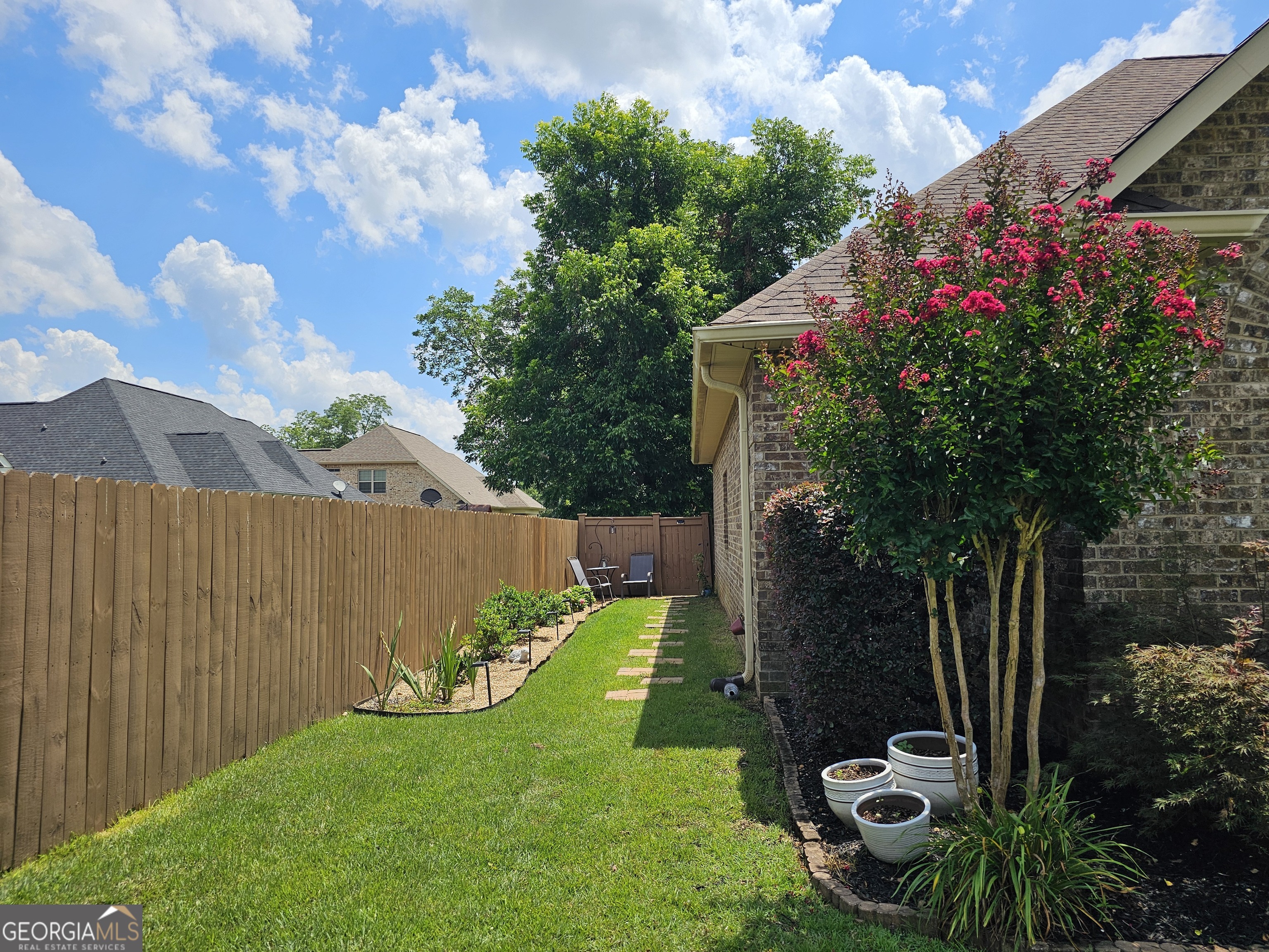 303 Norfolk CIR