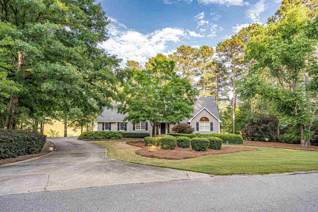 REYNOLDS LANDING RENOVATED GOLF COURSE HOME - Beautifully renovated 3 bedroom home on the 9th fairway of the Landing golf course. Picturesque views of the golf course, nicely landscaped yard and just a short walk to the tennis courts, swimming pool complex and clubhouse. The inside is immaculate with vaulted living room, fireplace, custom kitchen with granite countertops, stainless steel appliances and tile backsplash, formal dining room, half bath and master on the main with deck access and luxurious bathroom. Upstairs has 2 bedroom suites and a large cozy recreation room. Outside, there's a wonderful screened porch off the kitchen for your morning coffee and open deck facing the golf course. GOLF MEMBERSHIP AVAILABLE for access to all the amenities of Reynolds Lake Oconee.