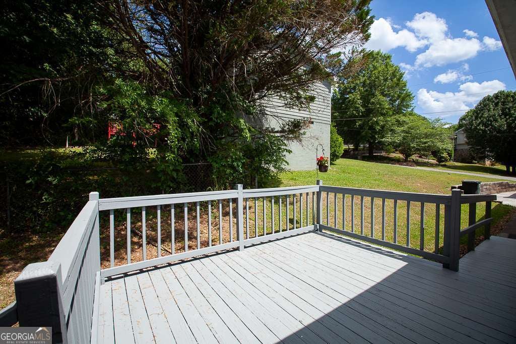 102 Lindsey CT NE
