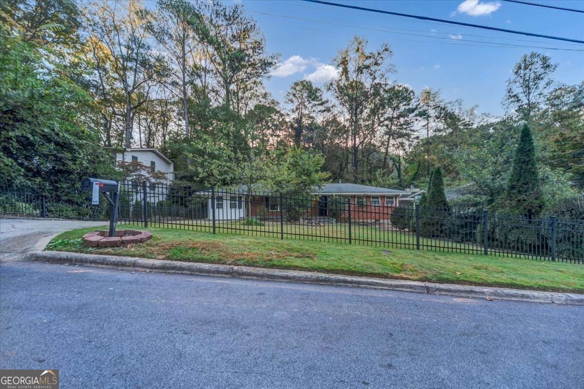 2473 Woodacres RD NE