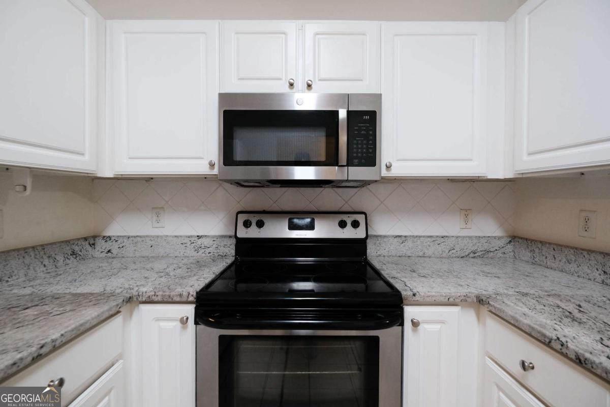 4007 Westchester RDG NE