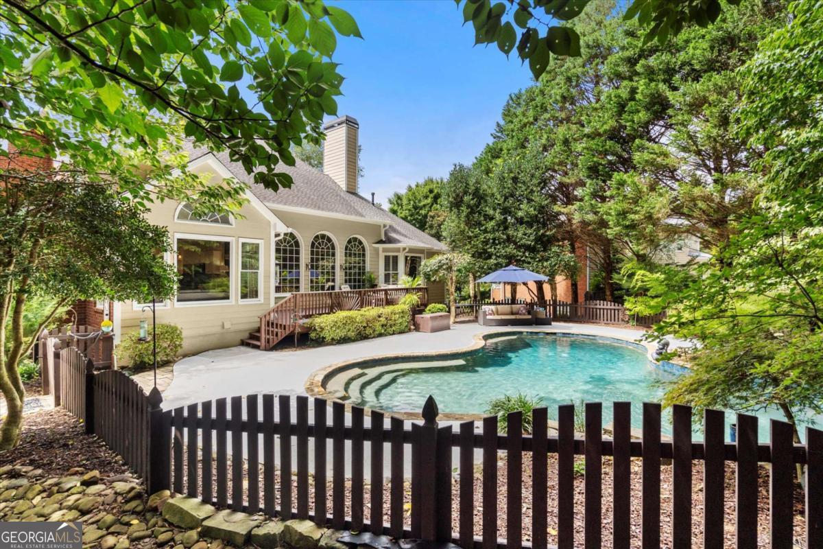 201 Devonshire CT