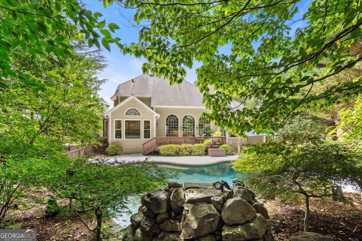 201 Devonshire CT