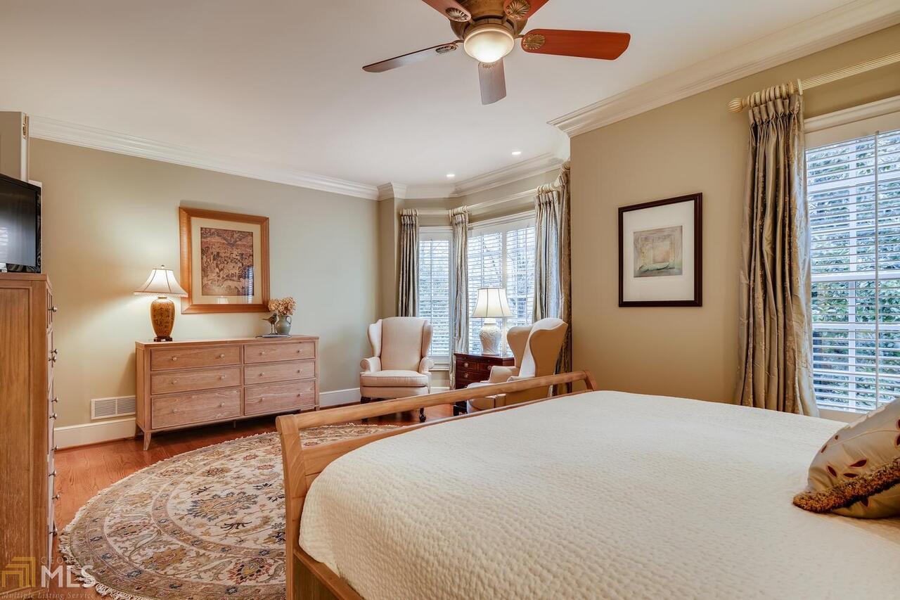 The Enclave At Glenridge - Residential