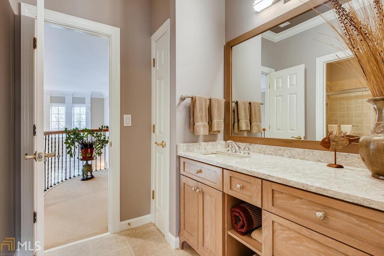 The Enclave At Glenridge - Residential