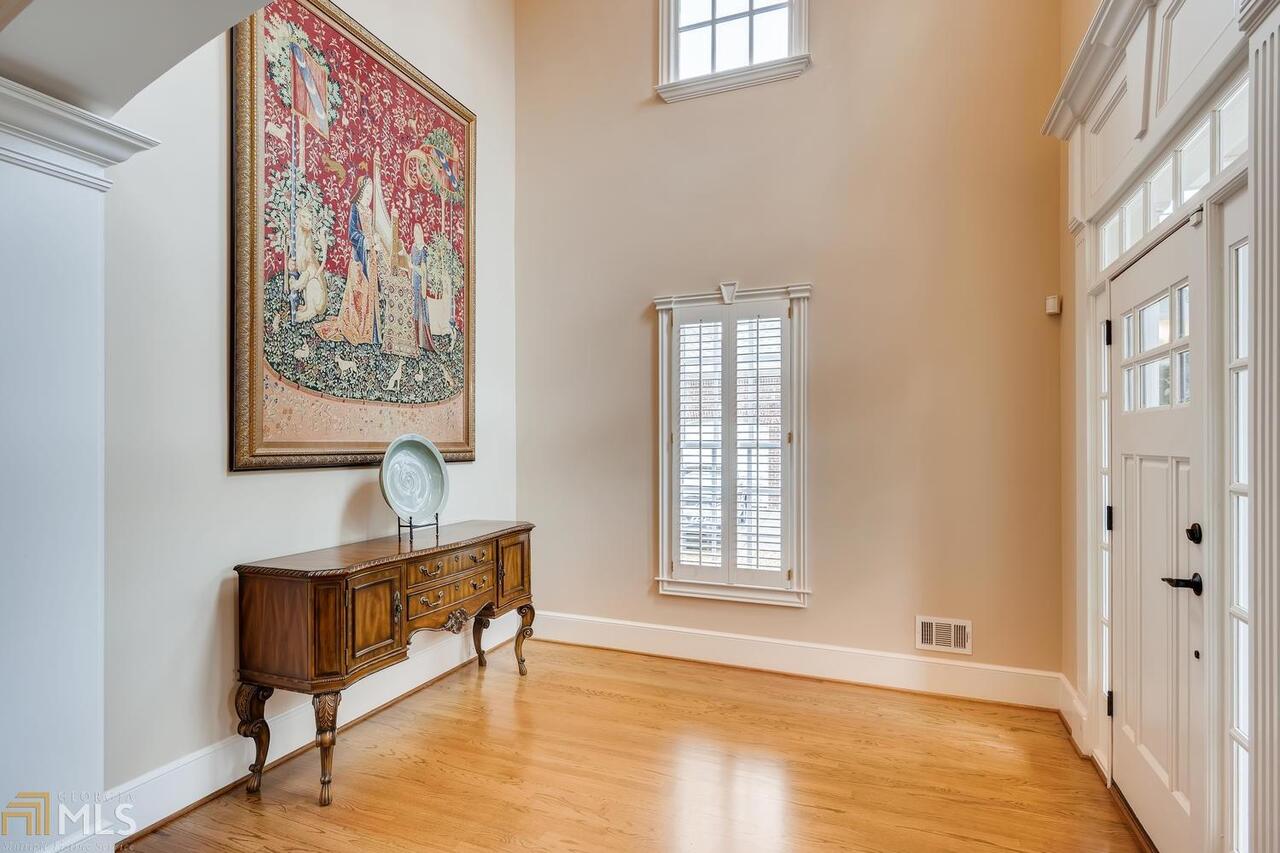 The Enclave At Glenridge - Residential