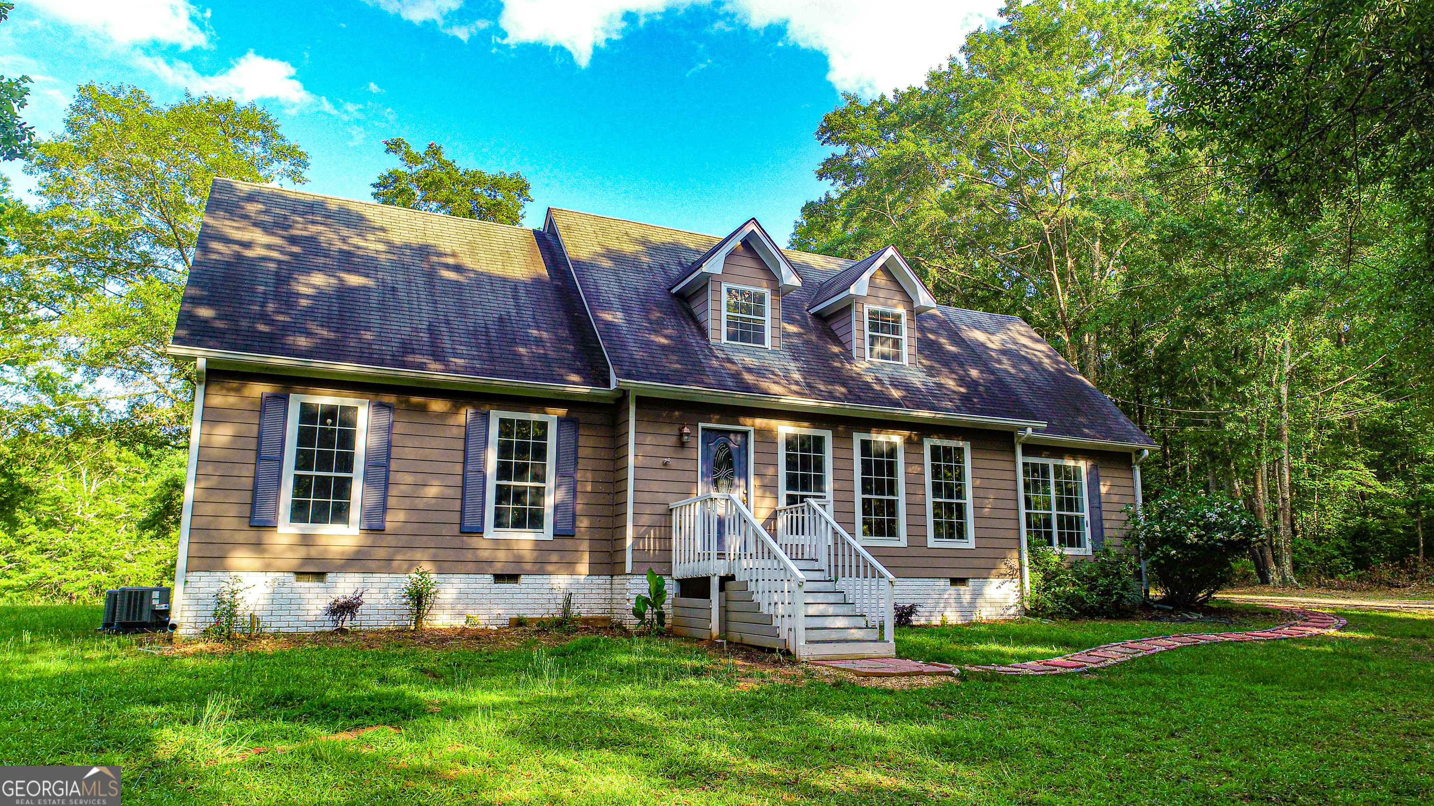 240 Harkness RD