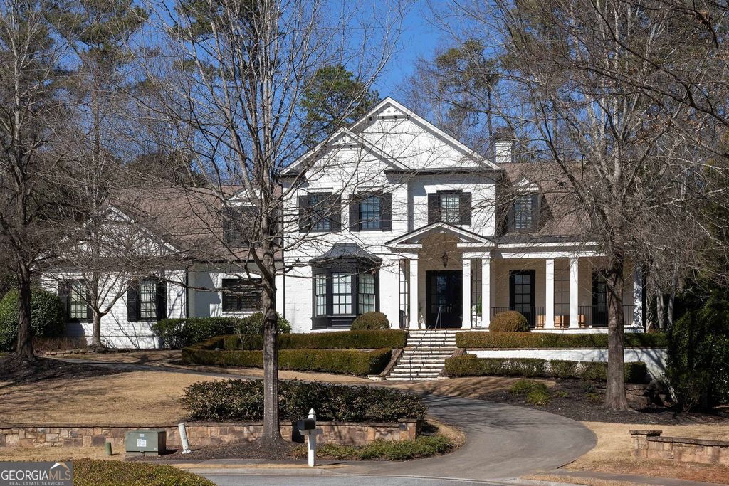 Photo of 980 Fenimore Circle, Sandy Springs, GA 30350 (MLS # 10692640)