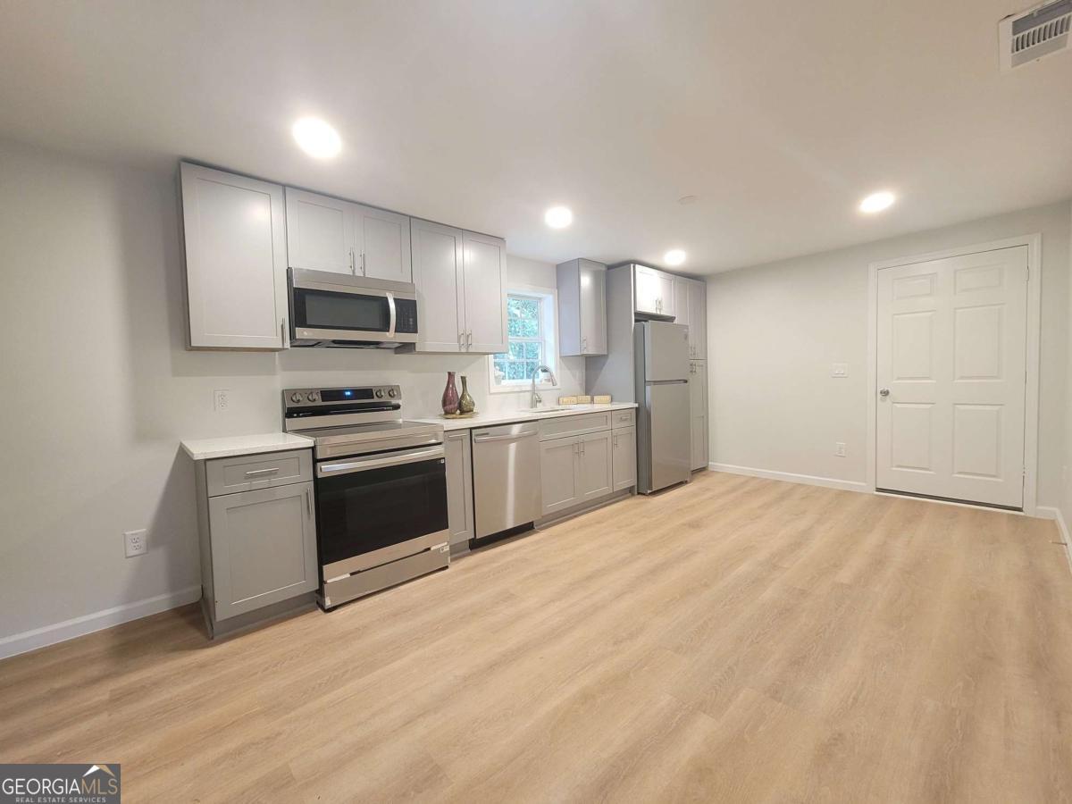 78 Five Points ST