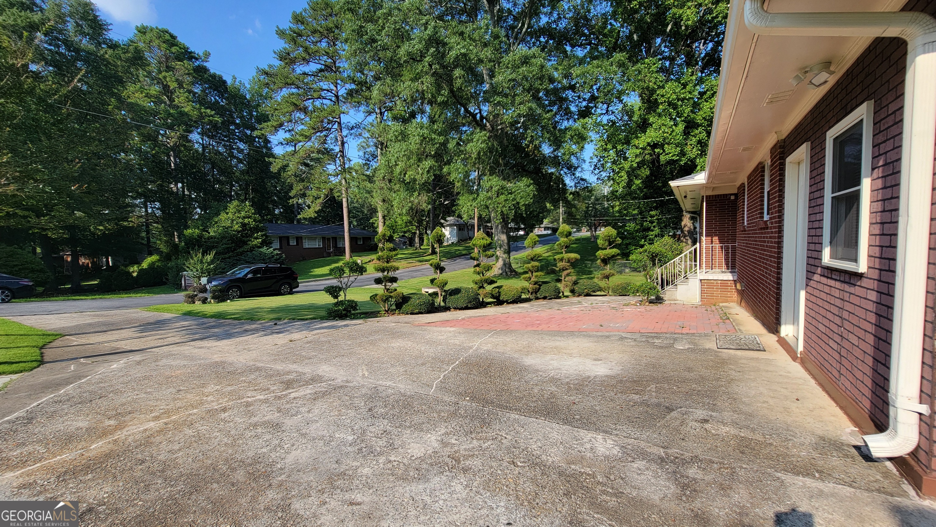 1527 Patricia DR