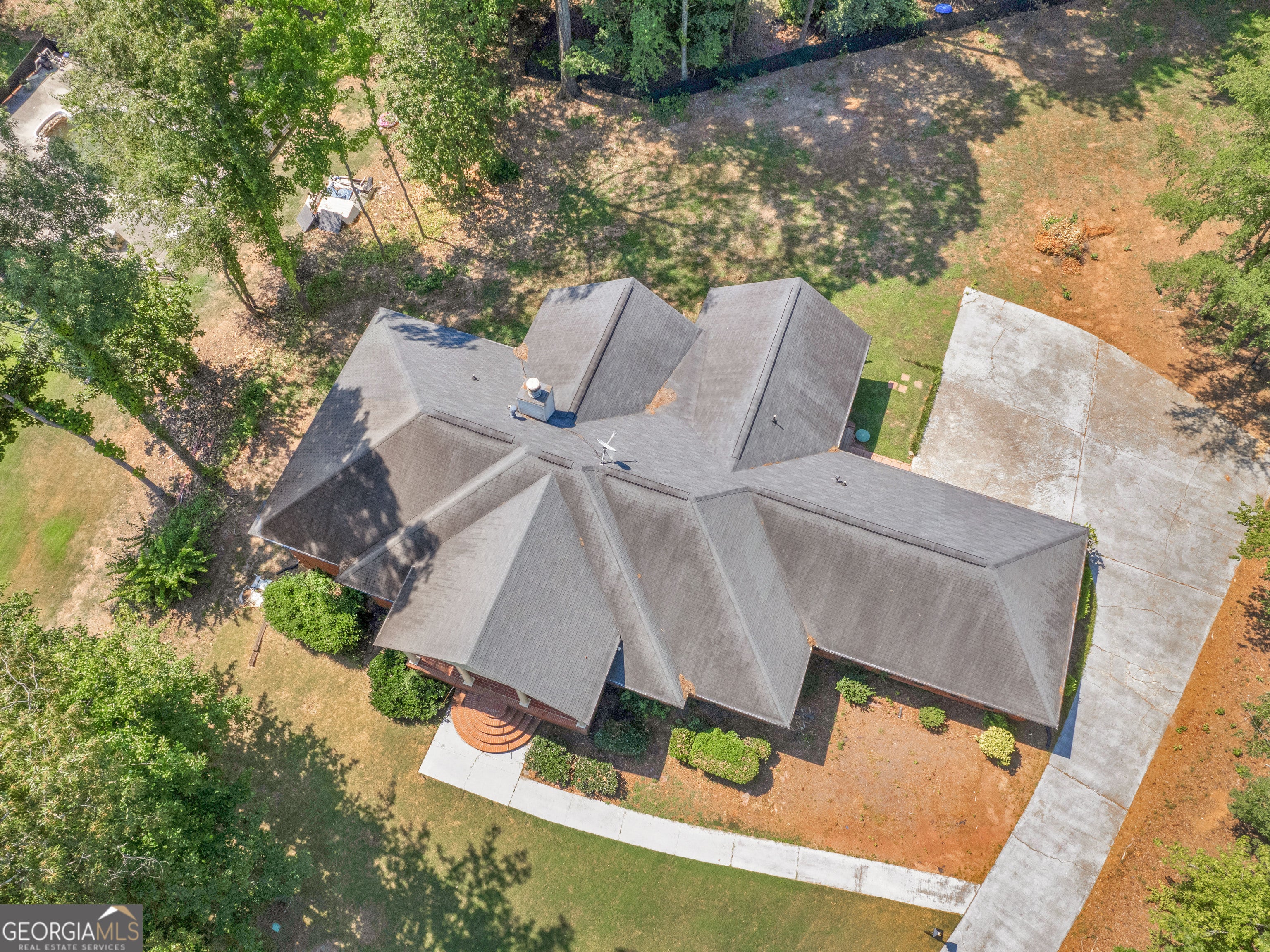 2585 Wildwood CT