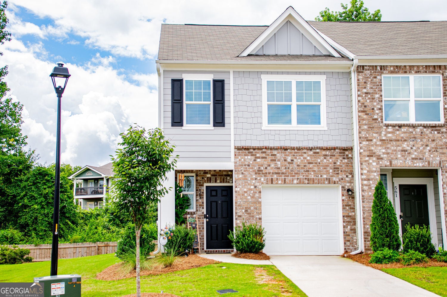 563 Magnolia CIR