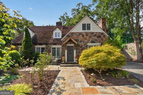 Photo of 3626 Kingsboro Road NE, Atlanta, GA 30319 (MLS # 10867133)