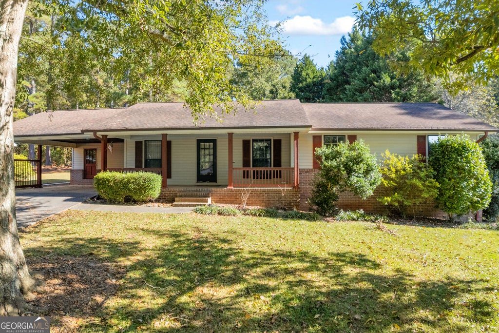 Photo of 871 Whispering Way, Winder, GA 30680 (MLS # 10876898)