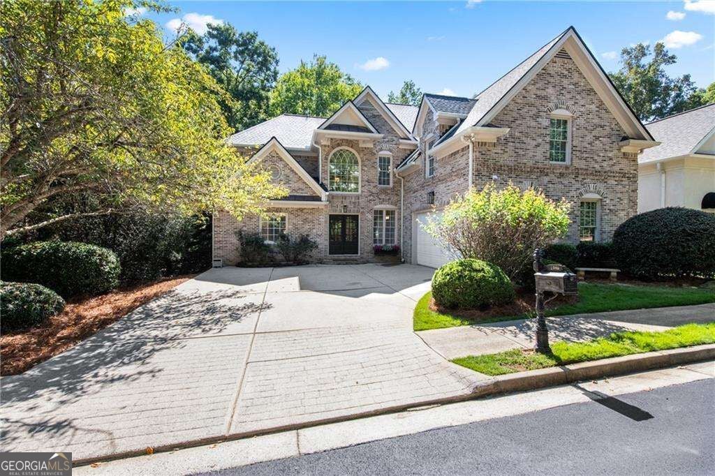 Photo of 2045 River Falls Drive, Roswell, GA 30076 (MLS # 10877646)