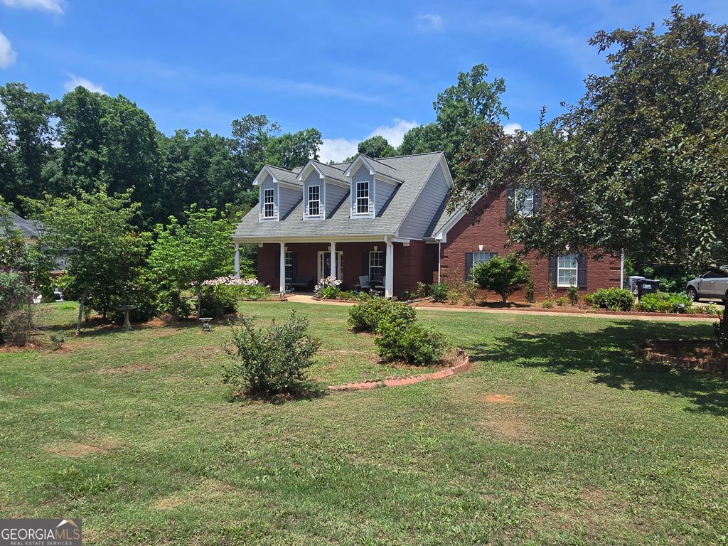 Photo of 95 Blue Grass Way, Oxford, GA 30054 (MLS # 10776144)