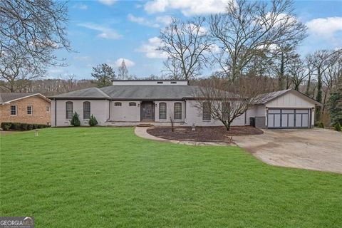 9785 La View CIR Roswell GA 30075