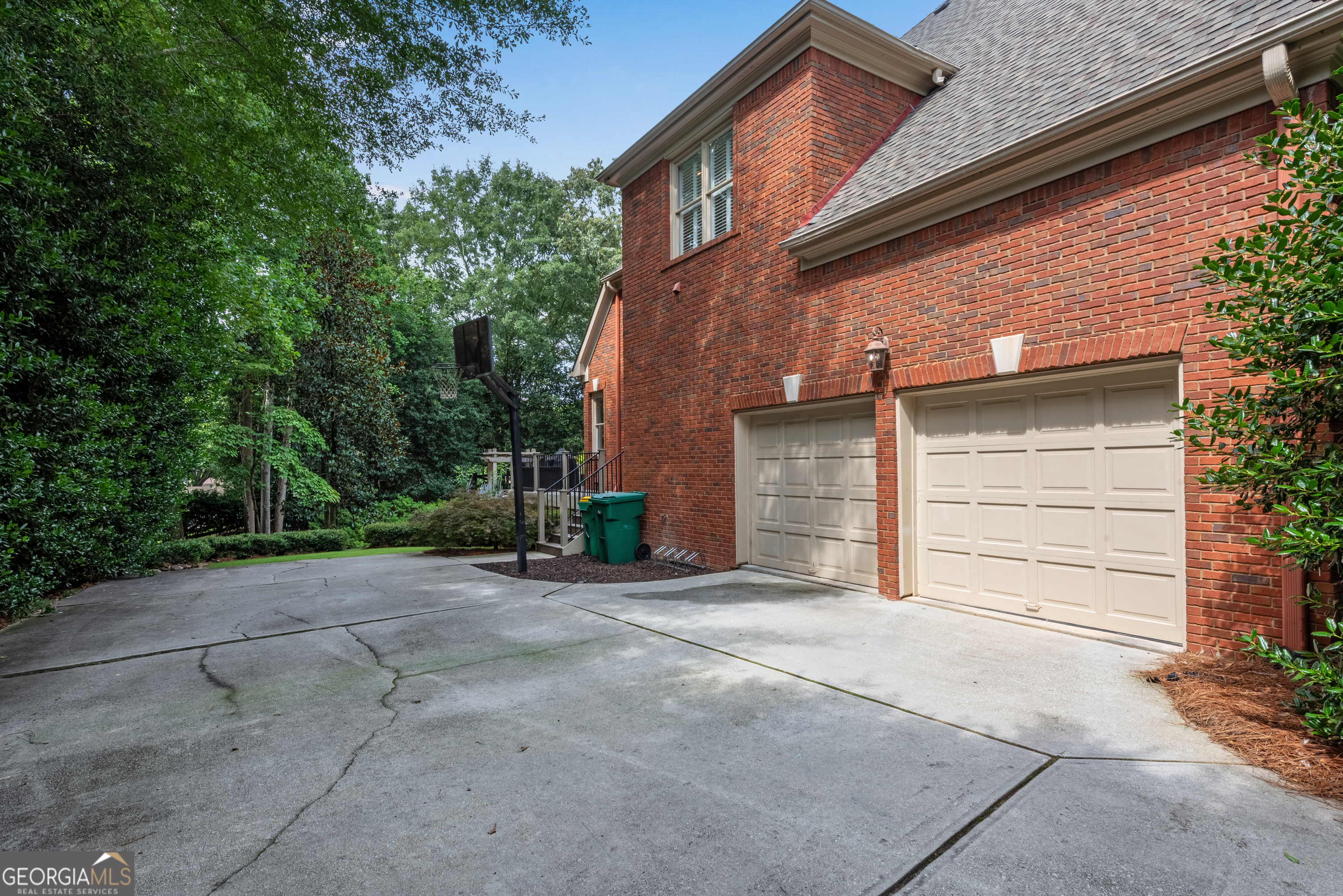 400 Morgan Oak CIR