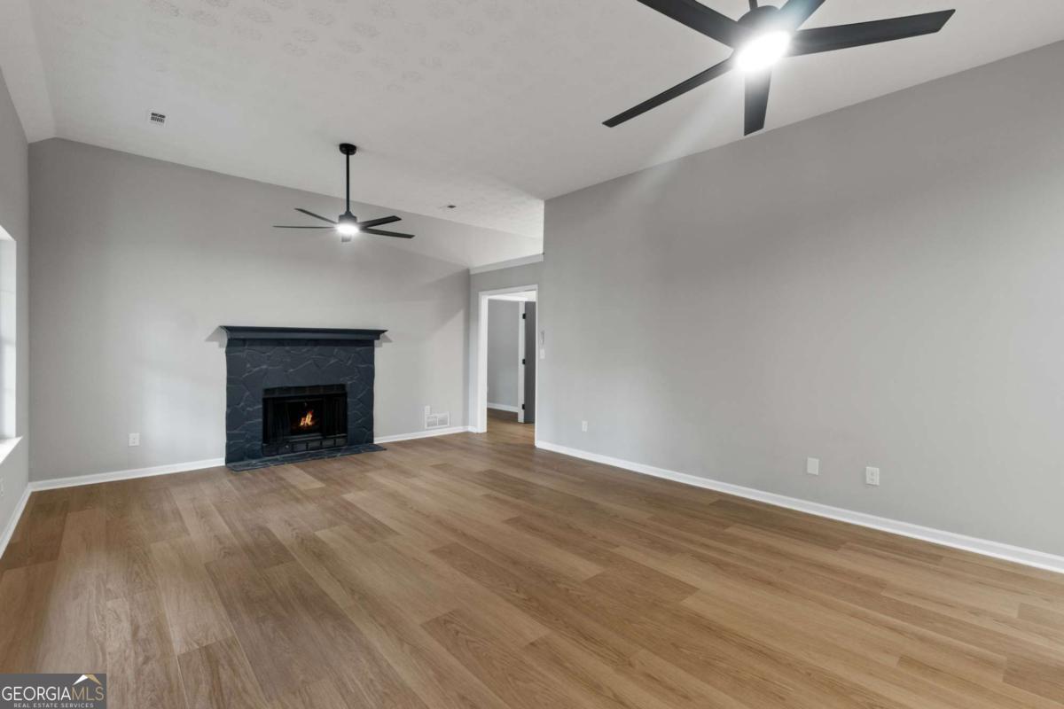 40 Melton WAY