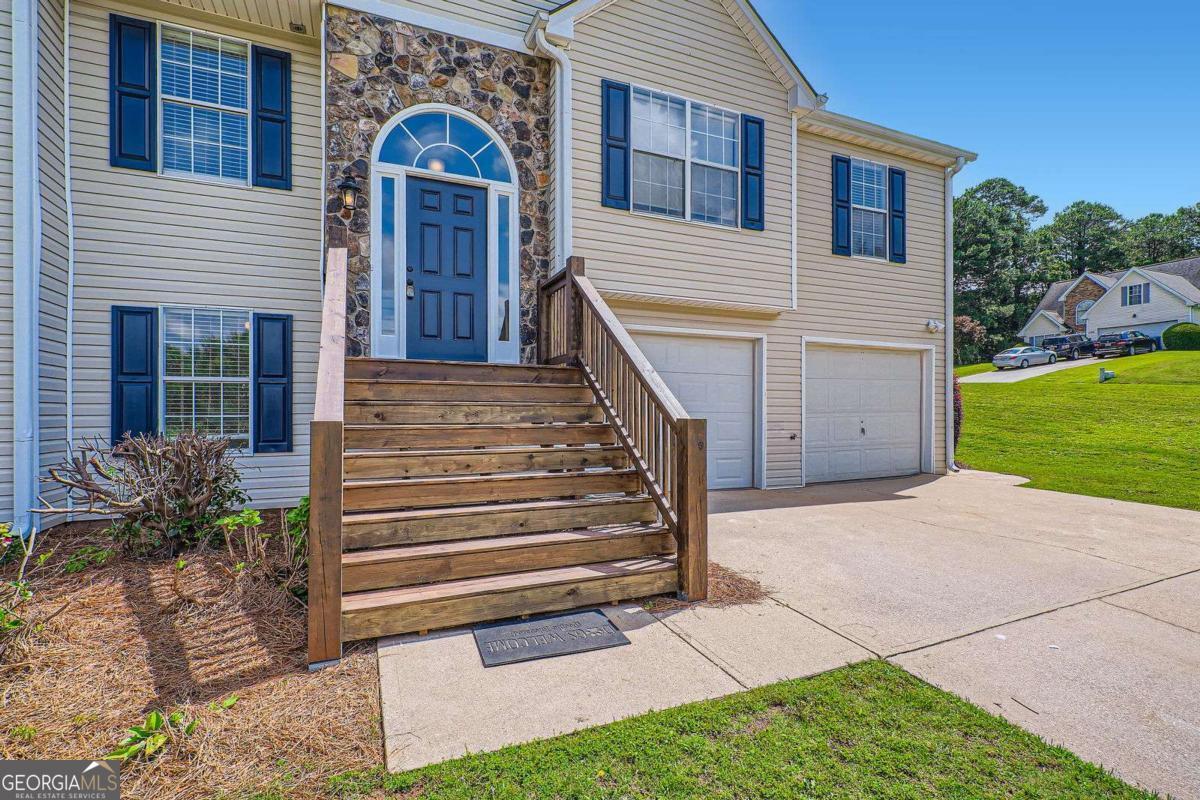 3290 Spincaster WAY