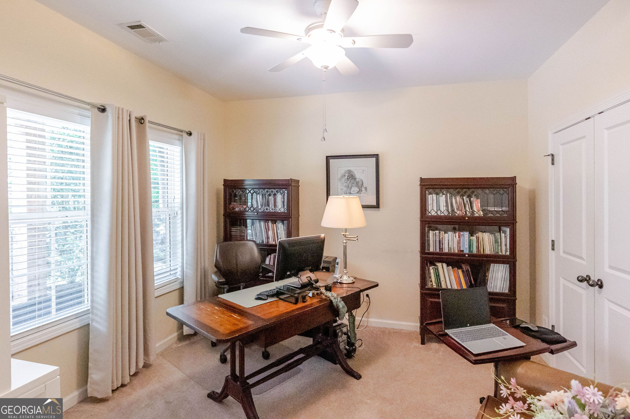 445 Tuxedo DR