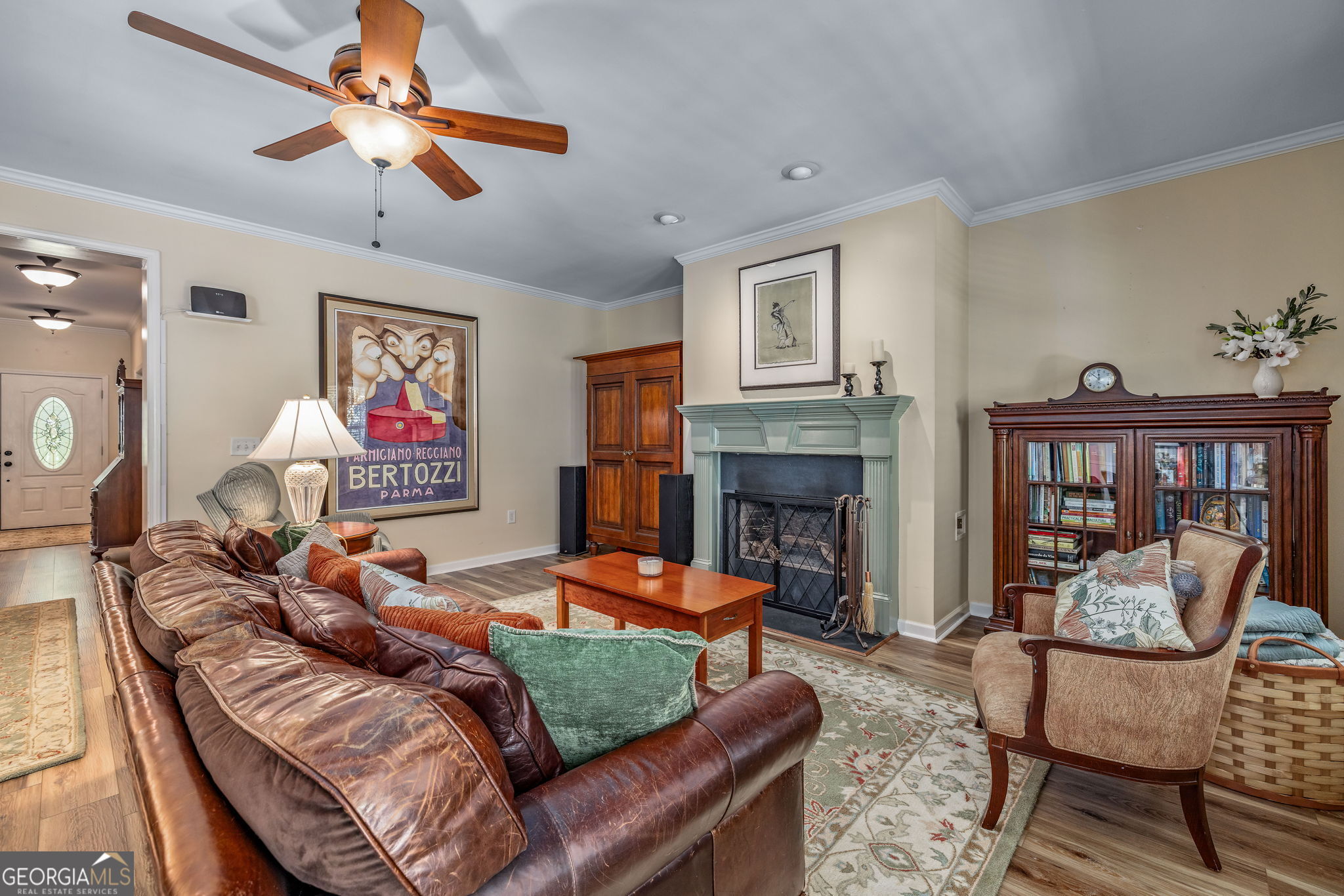 445 Tuxedo DR