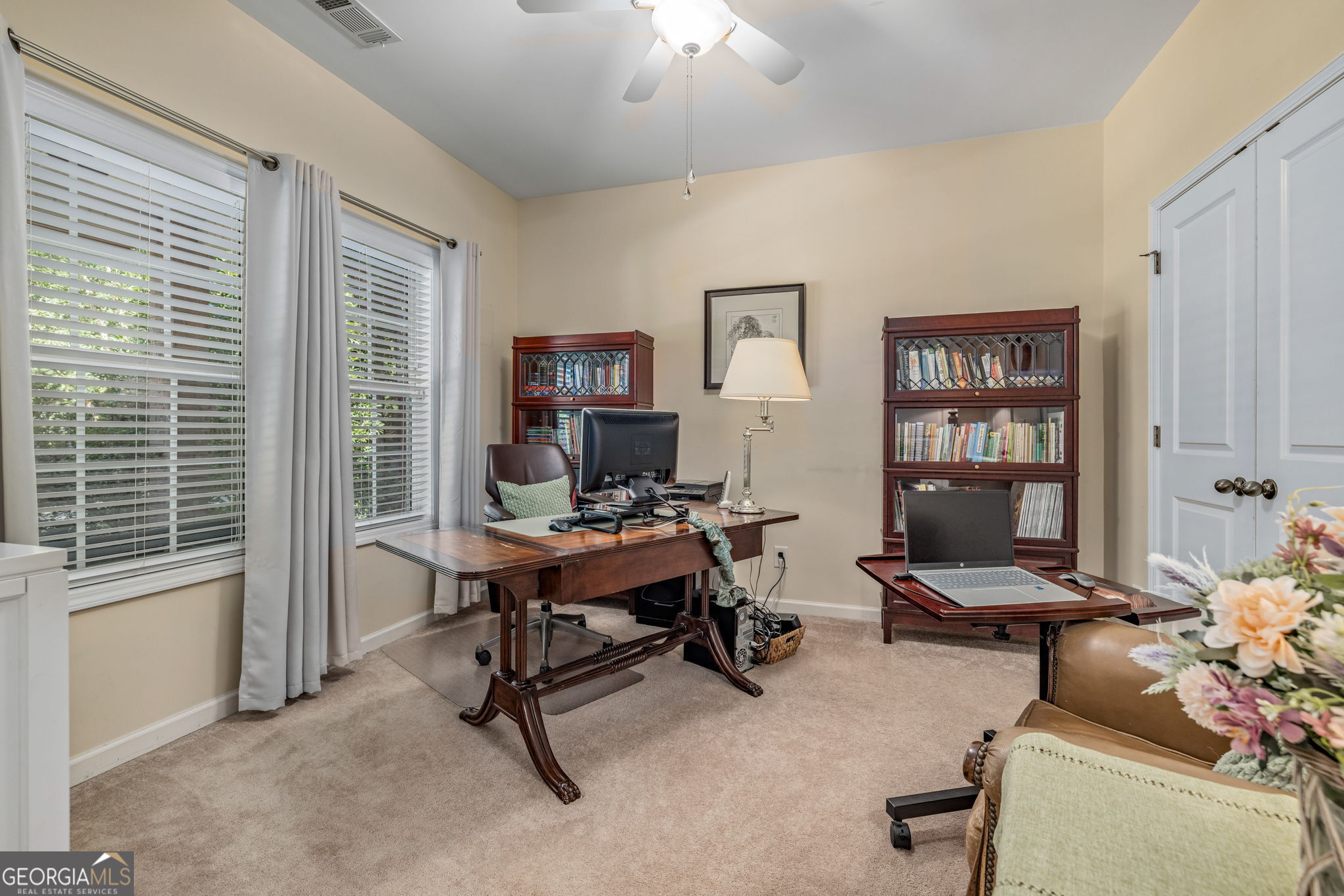 445 Tuxedo DR