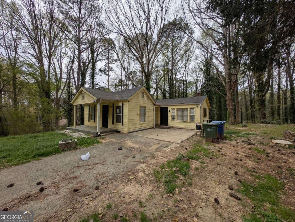 Photo of 3785 Boulder Park Drive SW, Atlanta, GA 30331 (MLS # 10720009)