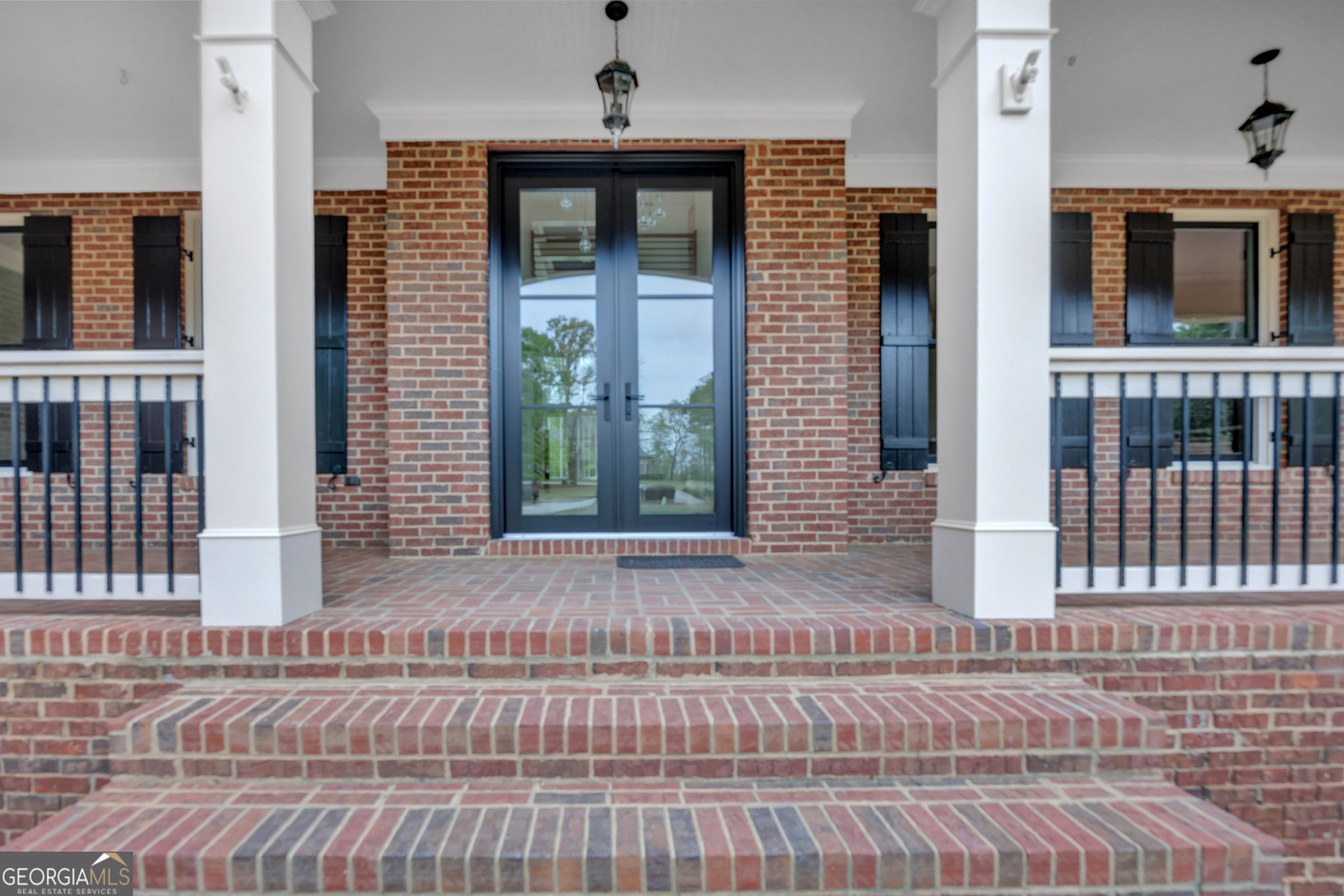 50 Drummond PL