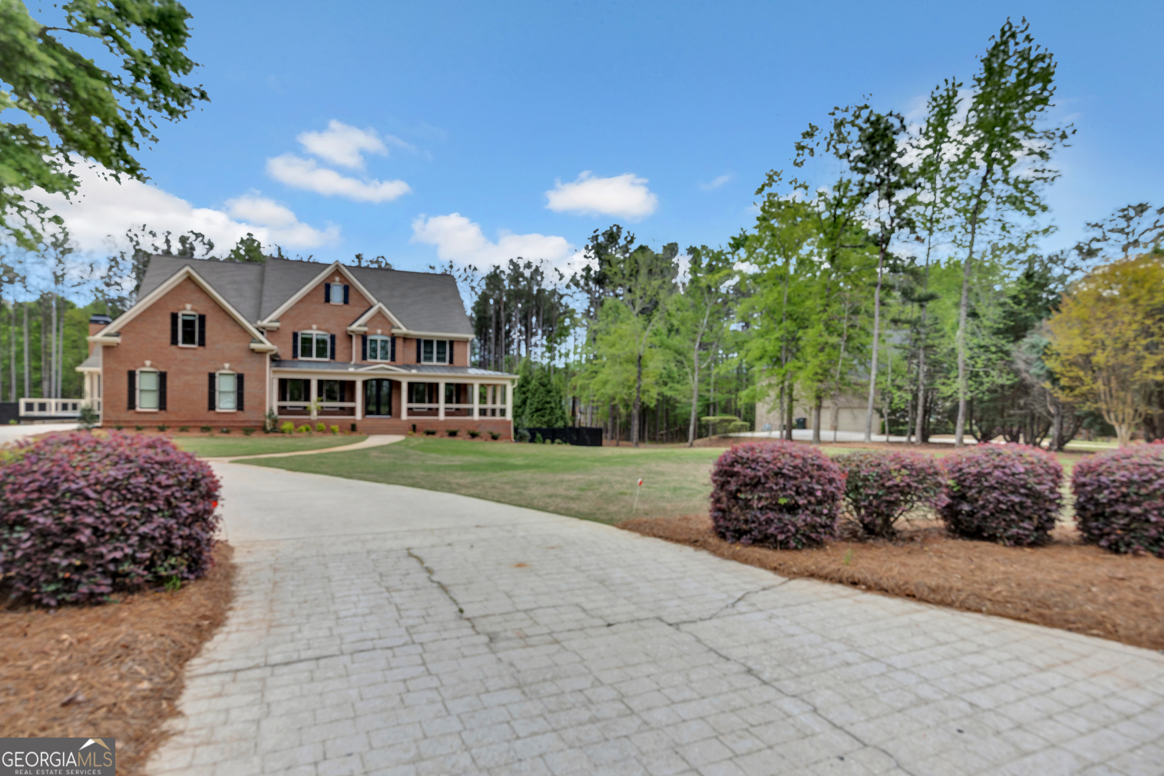 50 Drummond PL