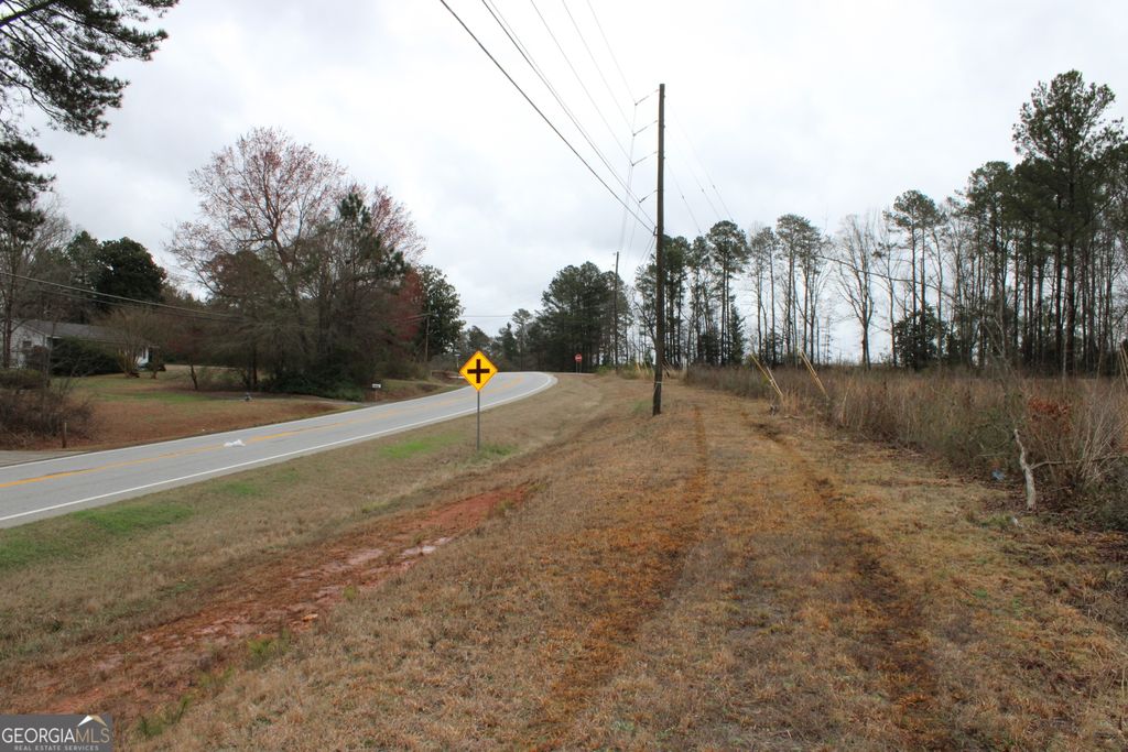 Photo of 1262 Highway 16 E, Jackson, GA 30233 (MLS # 10768640)