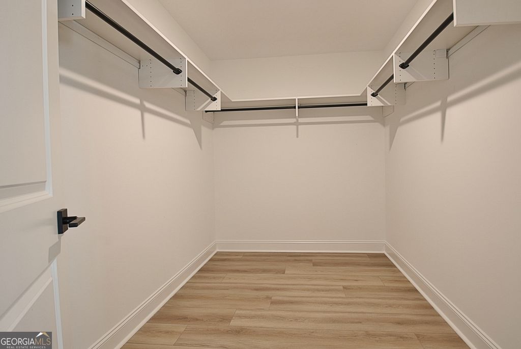 listing image 70