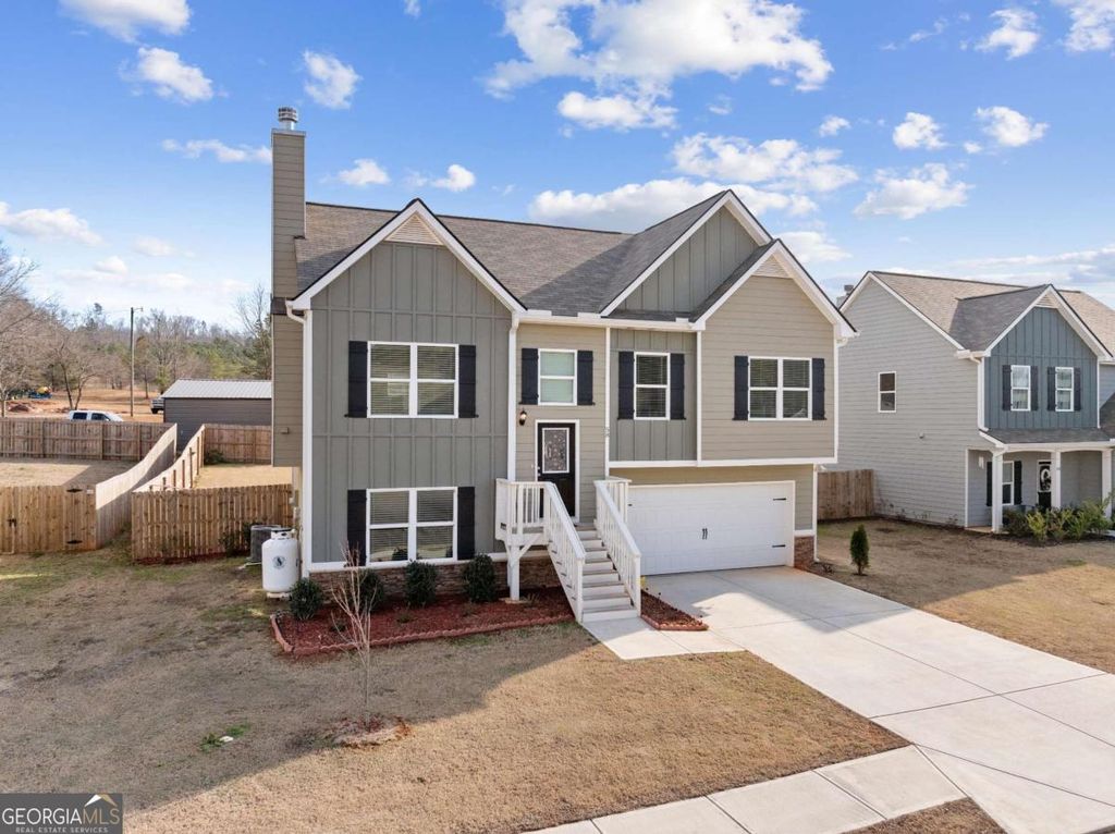 Photo of 58 Roundabout Lane NW, Adairsville, GA 30103 (MLS # 10685159)