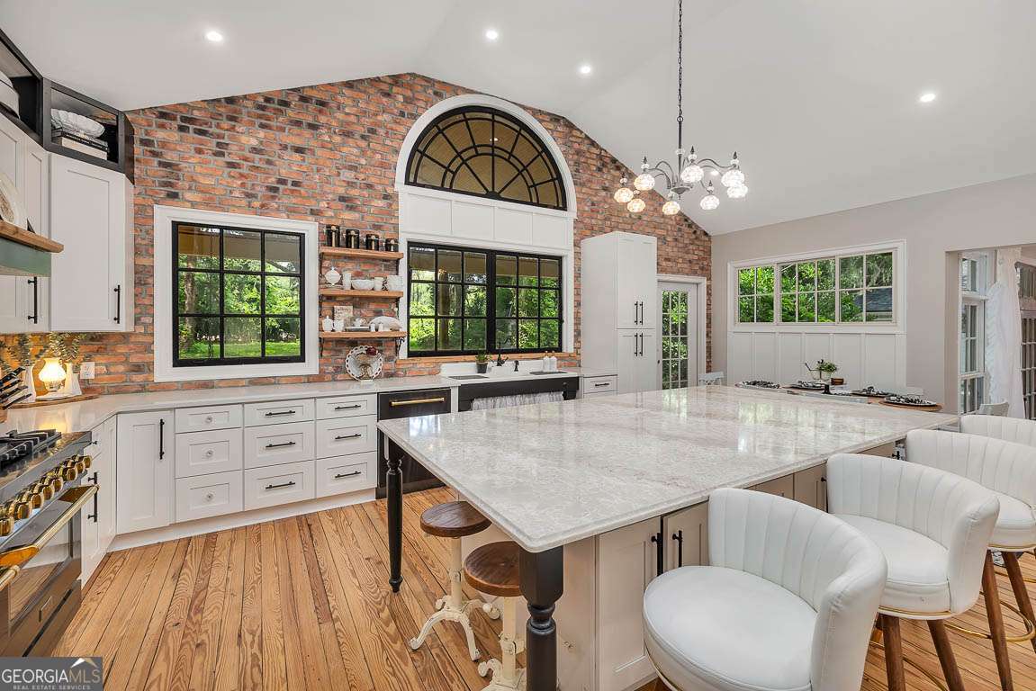 106 Draughons DR