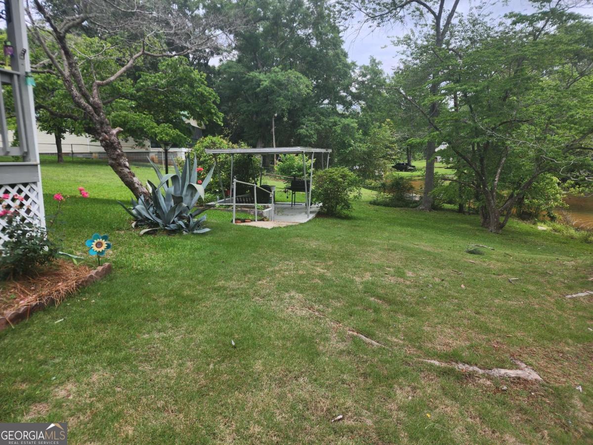 366 E Pine Lake DR