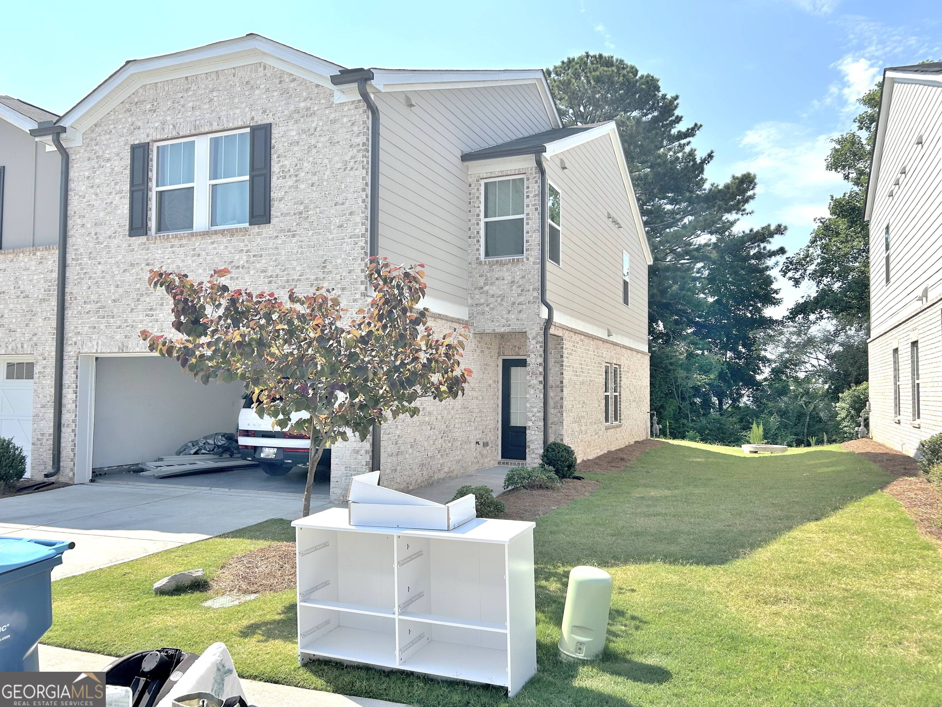 1695 Villageside CT