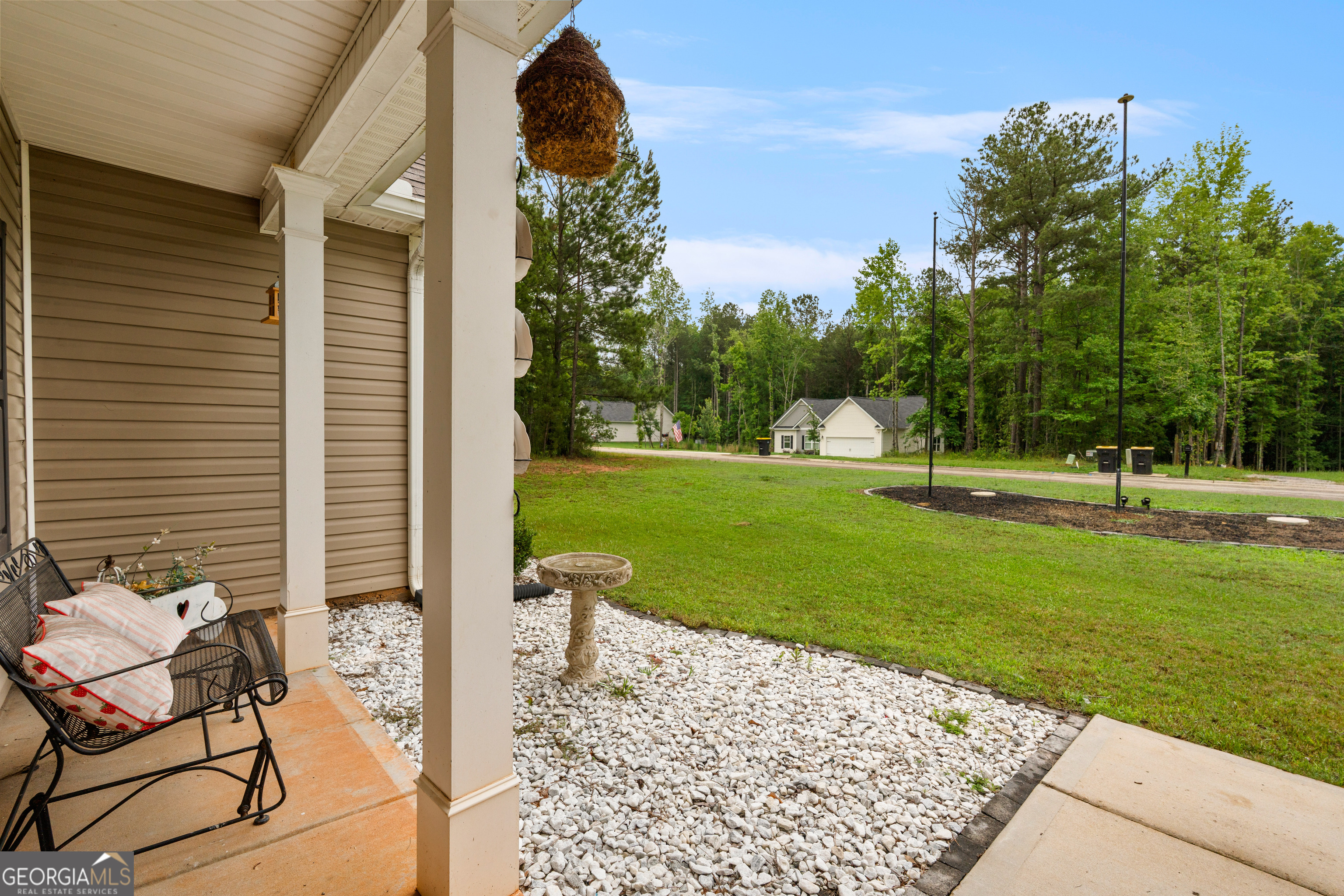 464 Evelyn DR