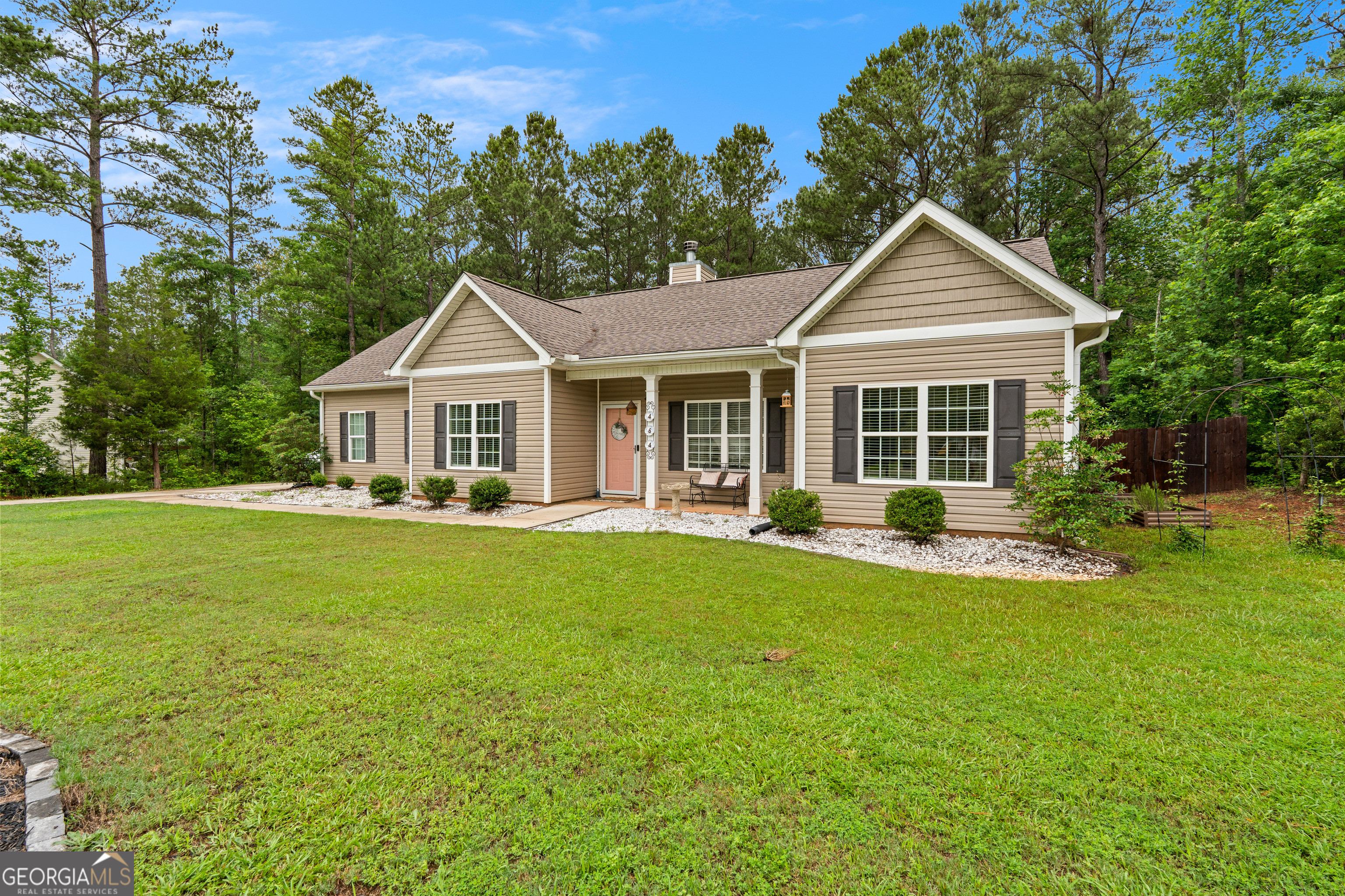 464 Evelyn DR